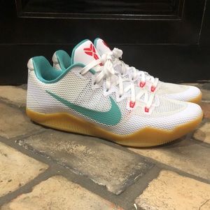 Kobe 11 low summer